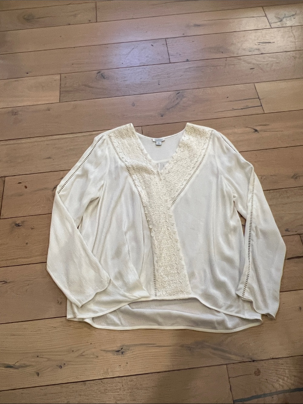 Sundance Women's Cream Lace-Trim V-Neck Top, medium